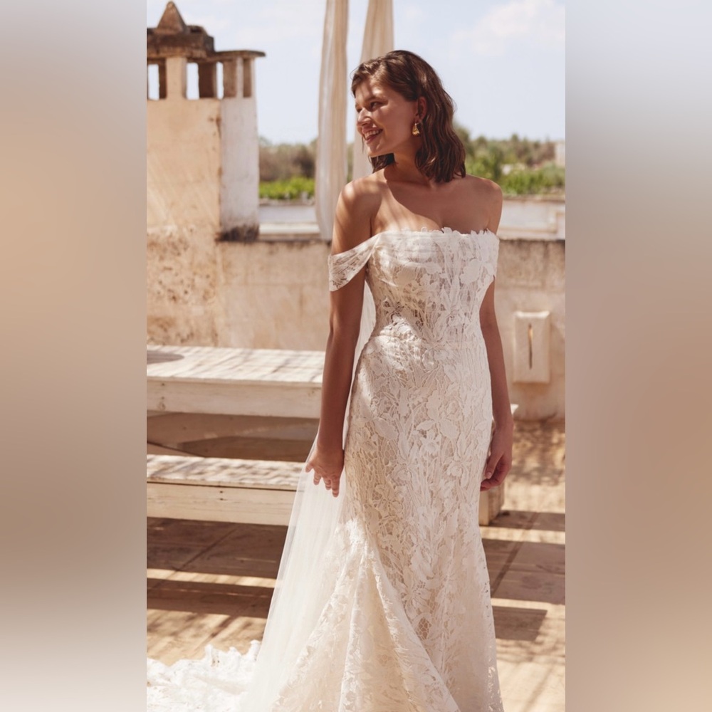 NWT Lillian West Wedding Dress #66300